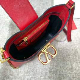 Picture of Valentino Handbags _SKUfw184633409fw
